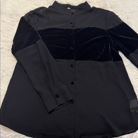 Contast Mesh Button Front Shirt - Picture 5 of 6